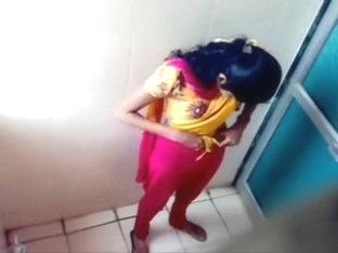 Indian Coed Girls Get Caught On Tape Using The University Toilet