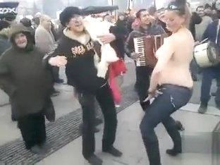 Chubby Romanian girl undresses at outdoor dance party