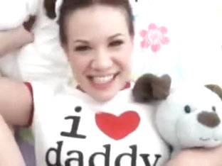 Ma fille  a couette est  une garce a papa