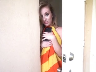 Gorgeous And Hot Teen Gets The Majority Of Her Cockride