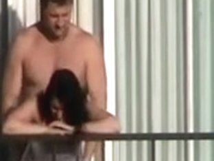 cogiendo en el balcon