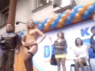 Topless Dance Contest With Ladies Competing For Prizes