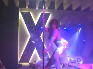 Wet Messy Public Stage Show - Dakoda Jane - Miss Firm Australia 2017