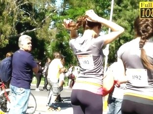 Voyeur Street Candid Features A Girl In Tight Leggings