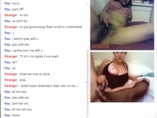 Lesbian Girls Have A Cybersex Session On Omegle