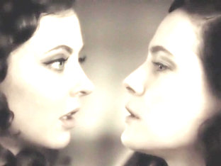 Hannibal S03E06 (2015) Katharine Isabelle, Caroline Dhavernas