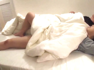 Esposa caliente insatisfecha con su marido necesita una gran polla