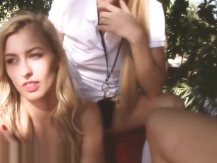 Amateur teen shows off