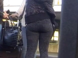 Candid - Teen Ass In Black Tight Jeans