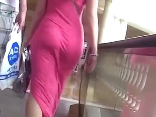 Milf perfect ass walking