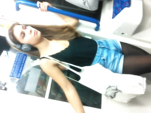 Tube Perving - Sexy Brunette Girl