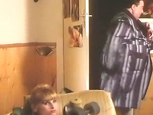 Ma Mère Me Prostitue