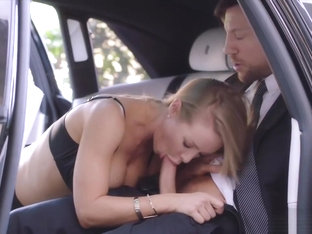 Nicole Aniston's Velvety Cooch Gets Rammed By A Stiff Cock