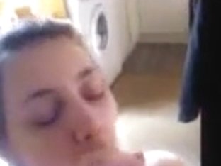 Latin Chick engulf and facial