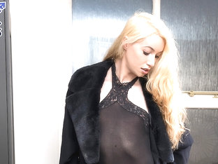 Sasha De Sade: A Star Is Born - UK-TGirls