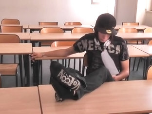 French Sk8er Boy Feet