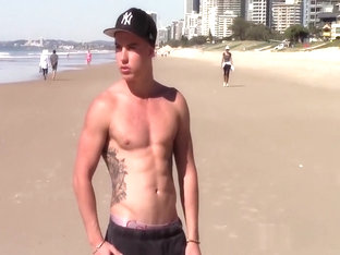 hot muscle straight boy