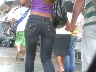 Sexy Babe With Kinky Nice Ass On Street Candid Cam