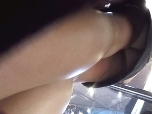 Another nice upskirt