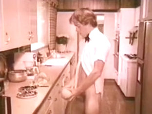 Vintage solo with food