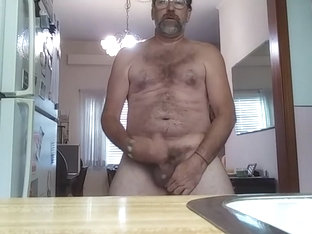 Danrun blasting a quickie pleasure load for you all