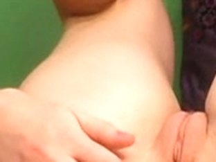 LEGAL AGE TEENAGER SHOW BACKDOOR ON LIVECAM