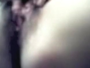 Amateur girl masturbating on webcam