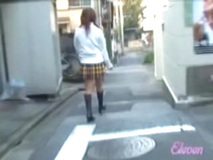 Seductive Japanese Gal Wears A Short Skirt In A Sharking Vid