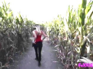 Blond Flashes In Public Corn Maze Then Takes A Load To Her Face - Pov Amateur Couple