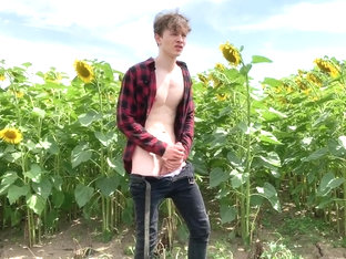 Hot Handjob OUTDOOR & Young Cute Boy CUM HARD /Perfect BODY / BIG DICK 23cm