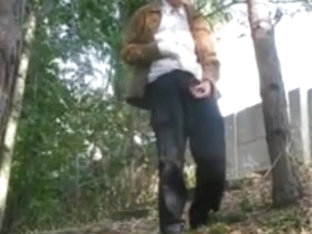 Outdoor wank with my broken arm