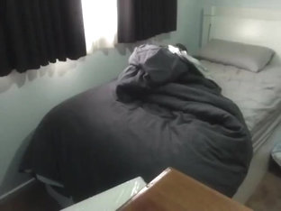 COLLEGE STUDENT GRINDR HOOKUP