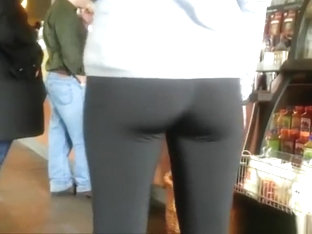 Little ass chick in black leggings