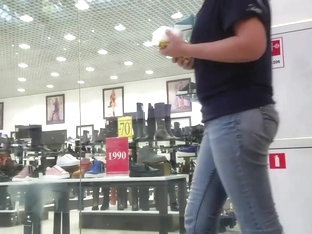 Milf's Ass In The Mall