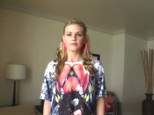 Blonde Teen Shows Her Asshole