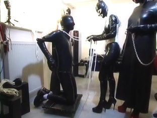 Zucht und ordnung - Scene 1