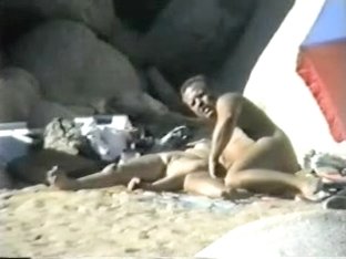 Voyeur Spies On Older Couple Having Beach Joy.avi