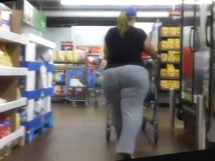 Omfg.....mega Big Butt White Girl!