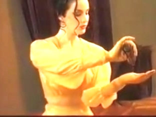 Transparent Rubber ( Dita Von Teese )