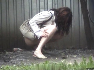 Girls Pissing voyeur video 217