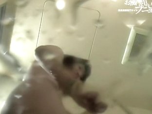 Spy Cam On The Floor Shooting Hot Nude Body From Below 03225
