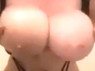 webcam hotty shows us the best of breast