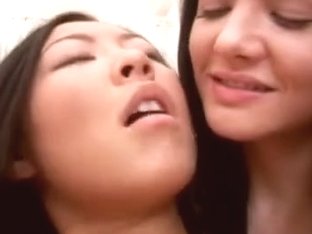 3 Gals Steamy Lesbo Sex...usb