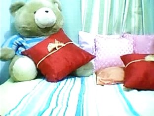 Pretty asian show pussy