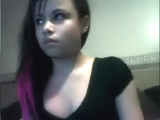 Oriental beauty masturbate