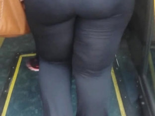 candid bus stop booty