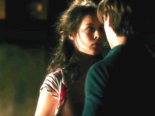 Paula Beer Nude in Werk ohne Autor (2018)