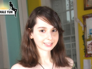 Stunning Sue Lightning - GroobyGirls