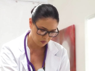 Starts Touching Her Patients Sweet Teen 18+ Pussy With Dana Vespoli And Liz Jordan