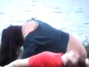 Voyeur Tapes A Fat Girl Having Sex With Her BF Near The Lake